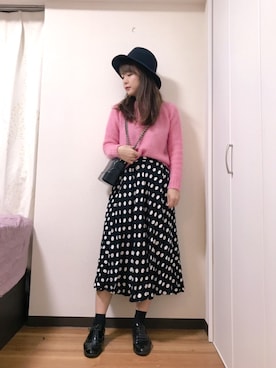 「ピンクセーター」｜❤テイ❤さん（レディース・160cm）の春コーディネート