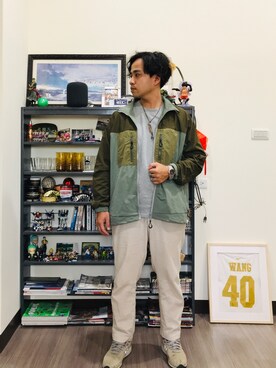 「COP（シーオーピー）のアイテム（トップス）」を使った、Ú-Sêng Tânさん（メンズ・166cm）の冬コーディネート