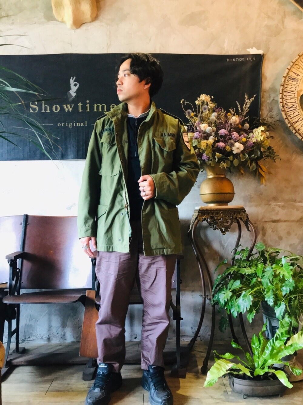 「ootdtw、vintage style、dadshoes、UNIQLO U、M65 field jacket」｜「VINTAGEのアイテム（ミリタリージャケット、グリーン系）」を使った、Ú-Sêng Tânさん（メンズ・166cm）の春コーディネートの1枚目の写真