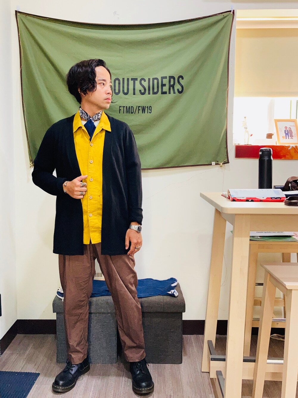 「ootdtw、syndro、galoop 、UNIQLO U、Dr.Martens」｜「Galoopのアイテム（ダウンジャケット/コート、ブラック系）」を使った、Ú-Sêng Tânさん（メンズ・167cm）の夏コーディネートの1枚目の写真