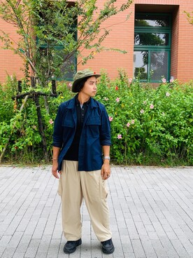 「MUJI」｜「アイテム（ミリタリージャケット）」を使った、Ú-Sêng Tânさん（メンズ・167cm）の秋コーディネート