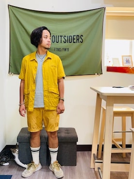 「SYNDRO（シンドロ）のアイテム（トップス）」を使った、Ú-Sêng Tânさん（メンズ・167cm）の秋コーディネート