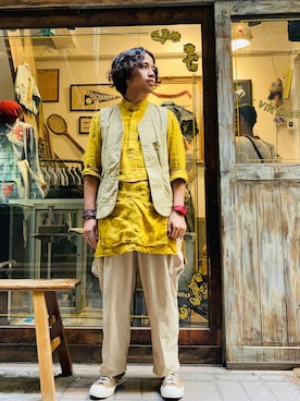 「SYNDRO（シンドロ）のアイテム（トップス）」を使った、Ú-Sêng Tânさん（メンズ・167cm）の秋コーディネート