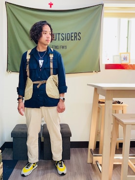 「SYNDRO（シンドロ）のアイテム（トップス）」を使った、Ú-Sêng Tânさん（メンズ・167cm）の冬コーディネート