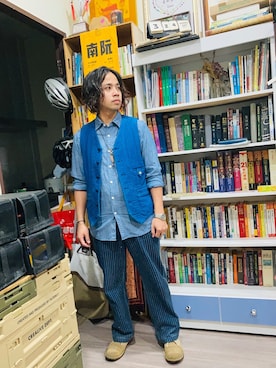 「SYNDRO（シンドロ）のアイテム（トップス）」を使った、Ú-Sêng Tânさん（メンズ・167cm）の春コーディネート