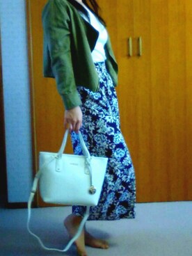 「FURLA（フルラ）のアイテム（ショルダーバッグ、ホワイト系）」を使った、さっちゃんさん（レディース・152cm）の春コーディネート