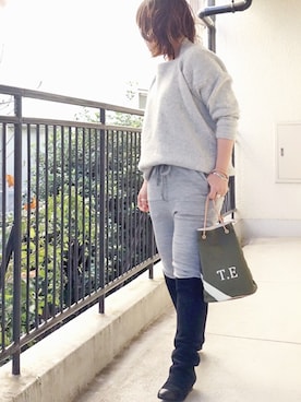 「20/80（テゥエンティーエイティー）のアイテム」を使った、水無川ミワさん（レディース・156cm）の冬コーディネート