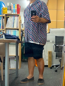 「アイテム（スリッポン）」を使った、Shinichi Tsukamotoさん（メンズ・165cm・50代）の秋コーディネート