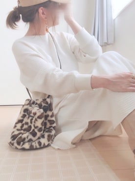 「スリットレギンス」｜「アイテム（アクセサリー）」を使った、♥︎ 𝕃𝕆𝕍𝔼 ♥︎さん（レディース・163cm）の冬コーディネート
