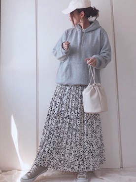 「QUEENHEAD（クイーンヘッド）のアイテム（キャップ）」を使った、♥︎ 𝕃𝕆𝕍𝔼 ♥︎さん（レディース・163cm）の秋コーディネート