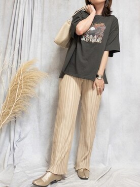 「プリーツバッグ」｜「アイテム（アクセサリー）」を使った、♥︎ 𝕃𝕆𝕍𝔼 ♥︎さん（レディース・163cm）の春コーディネート