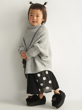 「アイテム（スカート）」を使った、antiquatoy  officialさん（キッズ・100cm）の秋コーディネート