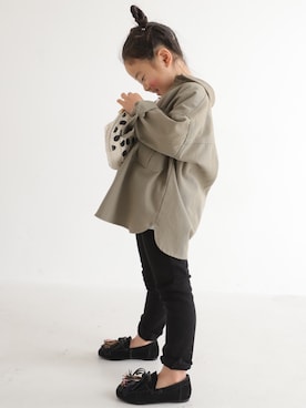 「アイテム（シャツ/ブラウス）」を使った、antiquatoy  officialさん（キッズ・110cm）の冬コーディネート