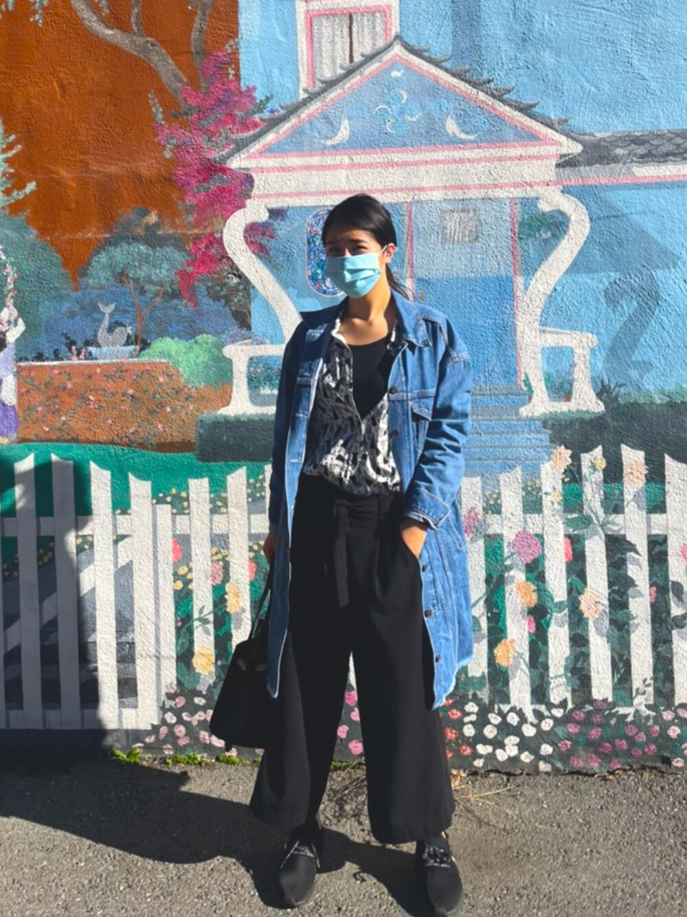 「denimjacket、写真の撮り方教えて下さい、VINTAGE、WINTER STYLE、メンズライク、デニムジャケット」｜「Levi'sのアイテム（デニムジャケット、ブルー系）」を使った、Nicchiさん（レディース・163cm）の冬コーディネートの1枚目の写真
