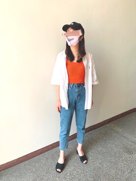 「GRL（グレイル）のテーパードデニムパンツ（デニムパンツ）」を使った、あずまるさん（レディース・162cm）の春コーディネート