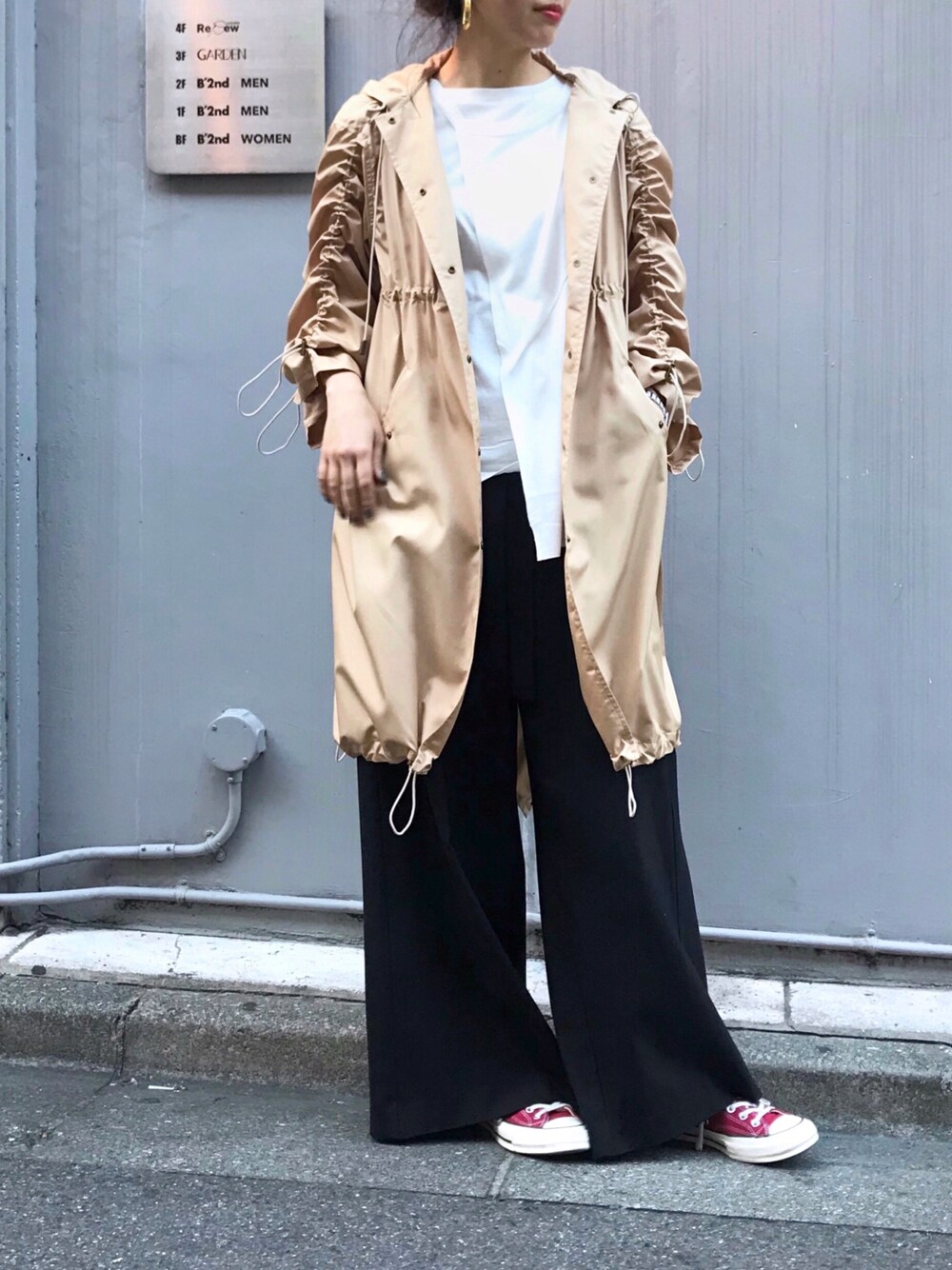 「大人カジュアル、シンプルコーデ、春、ゆるコーデ、はるコーデ、ワイドパンツ、ブルゾン、B2nd、converse、高身長女子」｜「Yasutoshi Ezumiのアイテム（ブルゾン、ベージュ系）」を使った、ayanoさん（レディース・171cm）の冬コーディネートの1枚目の写真