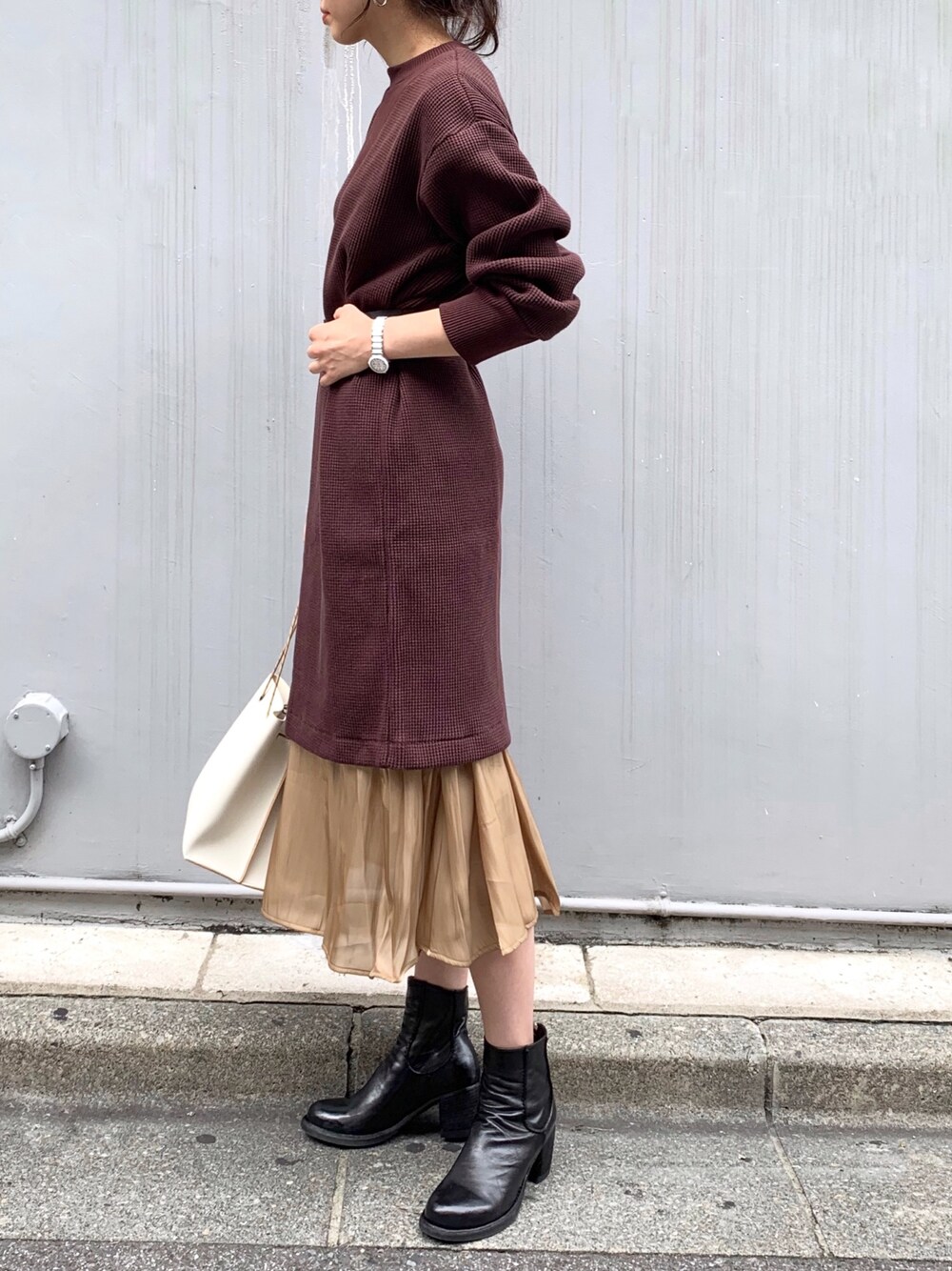 「秋コーデ、オトナカジュアル、ゆるコーデ、ワンピース、ニットワンピース、ブラウンコーデ、大人女子、B2nd、高身長女子」｜「JCMのアイテム（ワンピース/ドレス、ブラウン系）」を使った、ayanoさん（レディース・171cm）の夏コーディネートの1枚目の写真
