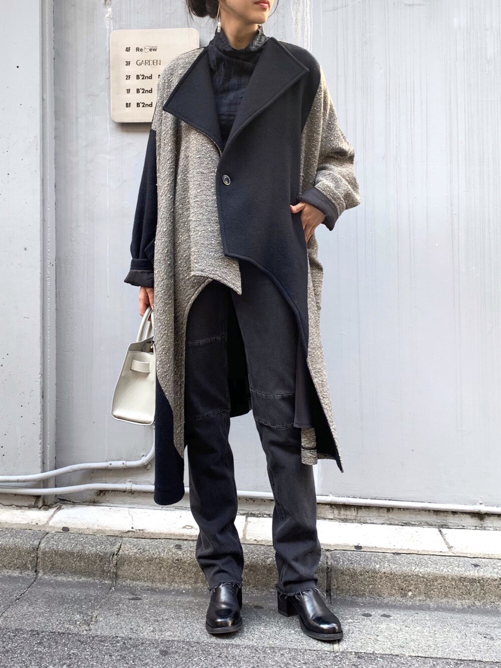 「オトナカジュアル、パンツスタイル、おしゃれさんと繋がりたい、黒、モノトーン、ロングコート、スキニーデニム、スタッフセンバツ、B2nd、高身長女子」｜「Y'sのアイテム（ジャケット/アウター、ブラック系）」を使った、ayanoさん（レディース・171cm）の秋コーディネートの1枚目の写真