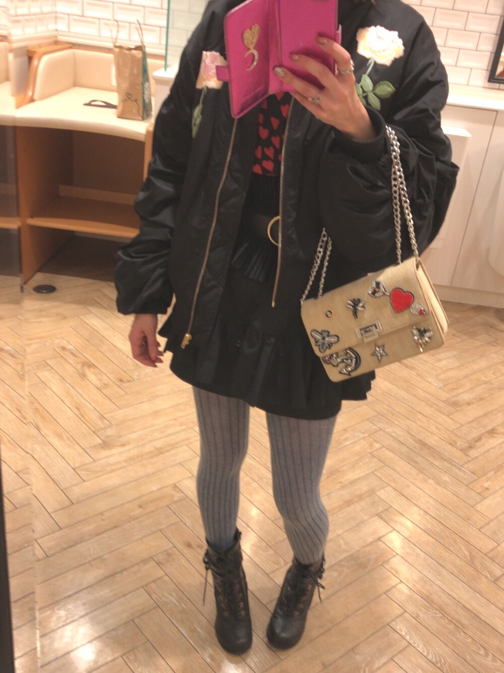 「ootd、outfit、カジュアル、オトナカジュアル、ブラック」｜「HONEY MI HONEYのアイテム（ブルゾン、ブラック系）」を使った、kaoriさん（レディース・160cm）の春コーディネートの1枚目の写真