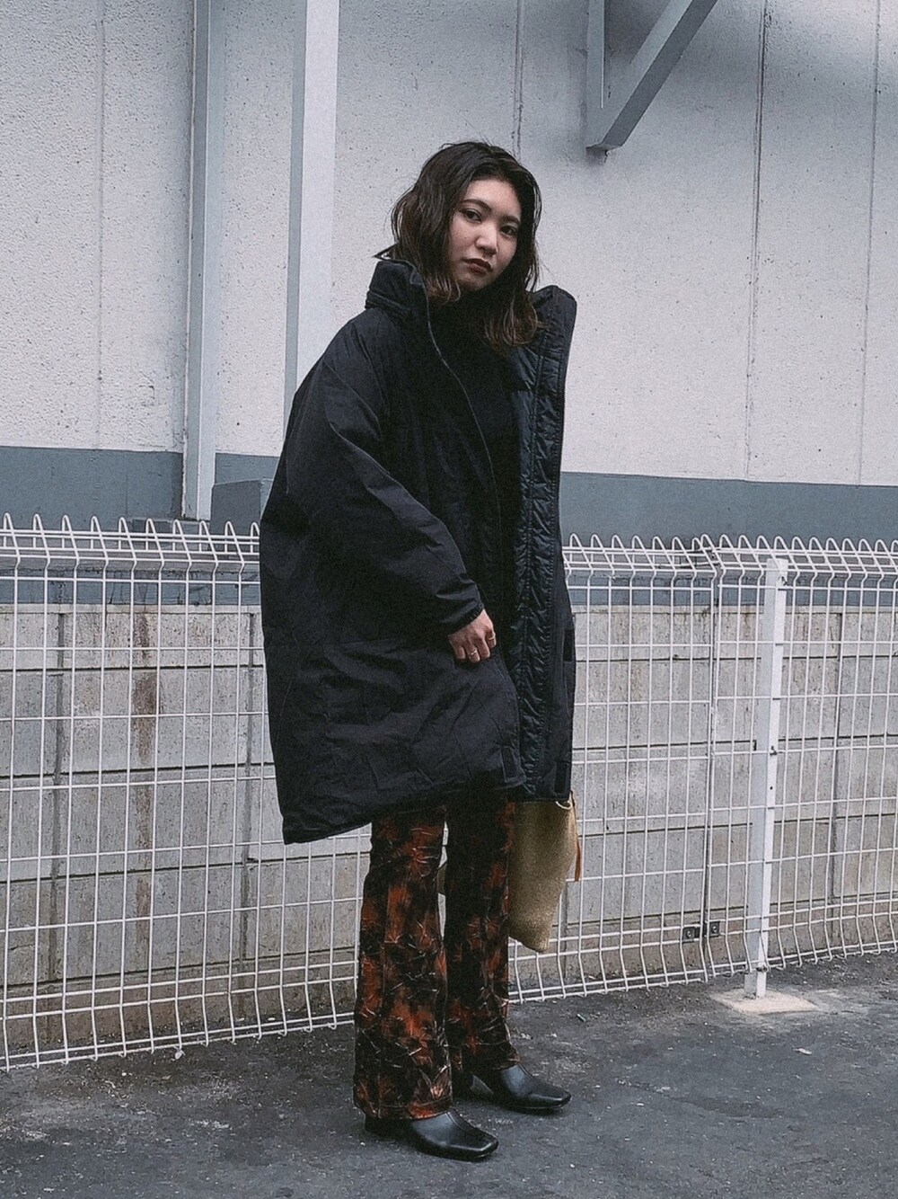 DOWN FILL MONSTER パーカーを使った人気ファッションコーディネート