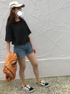 「古着女子」｜「アイテム（ナイロンジャケット）」を使った、Aikaさん（レディース・156cm）の春コーディネート