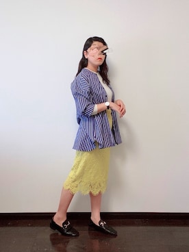 「select MOCA（セレクトモカ）の柔らかく履きやすいフェイクレザーゴールドビット付きローファー（ローファー）」を使った、碧さん（レディース・160cm）の春コーディネート