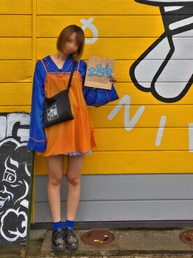 綺麗な青 オレンジ コーデ ファッショントレンドについて