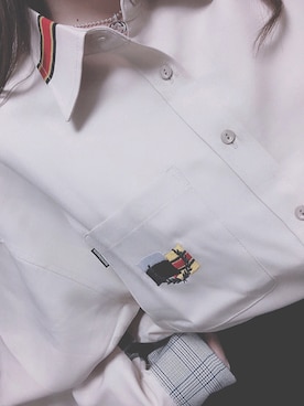 「ROMANTIC CROWN（ロマンティッククラウン）のアイテム（シャツ/ブラウス、ベージュ系）」を使った、はお美さん（レディース・162cm）の冬コーディネート