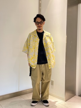 「URBAN RESEARCH（アーバンリサーチ）のアイテム（シャツ/ブラウス、その他）」を使った、冷牟田 誠さん（メンズ・165cm）の春コーディネート