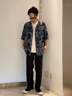 「URBAN RESEARCH（アーバンリサーチ）のアイテム（スラックス）」を使った、冷牟田 誠さん（メンズ・165cm）の春コーディネート