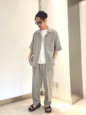「URBAN RESEARCH（アーバンリサーチ）のアイテム（サンダル）」を使った、冷牟田 誠さん（メンズ・165cm）の春コーディネート