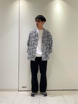 「長袖シャツ」｜冷牟田 誠さん（メンズ・165cm・20代）の夏コーディネート