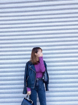 「リブニット」｜「アイテム（ライダースジャケット）」を使った、sayanさん（レディース・157cm）の秋コーディネート