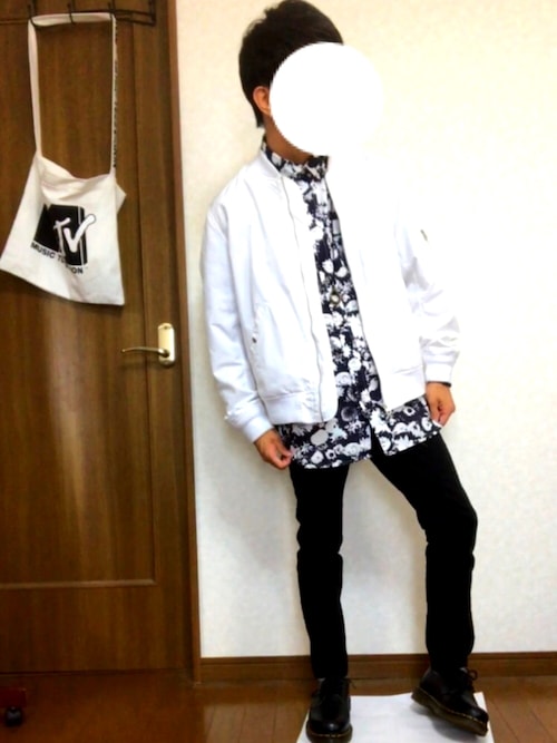 Ma 1 白 のメンズコーデ選 着こなしのコツや人気ブランドをご紹介