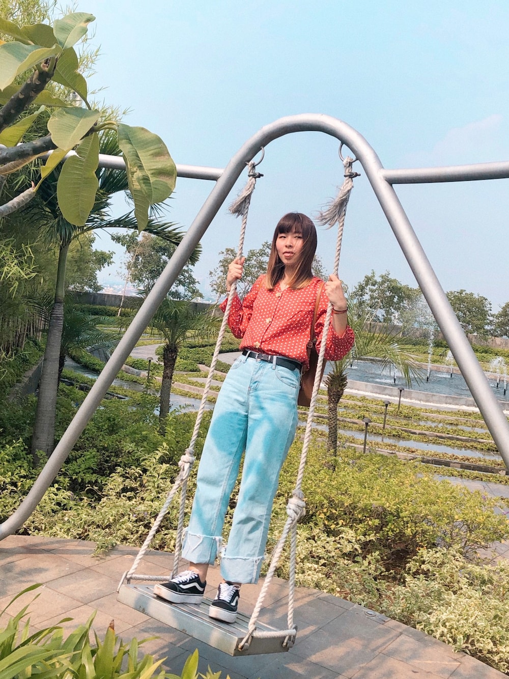 「summer、casual、korean」｜「merongshopのアイテム（デニムパンツ、その他）」を使った、Meiさん（レディース・163cm）の夏コーディネートの1枚目の写真