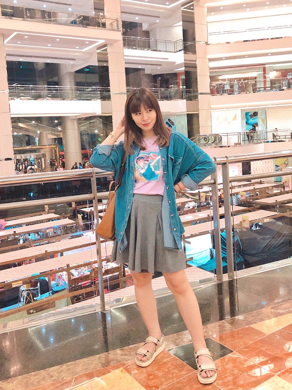 「casual、summer、denim」｜「UNIQLOのアイテム（Tシャツ/カットソー、その他）」を使った、Meiさん（レディース・163cm）の夏コーディネートの1枚目の写真