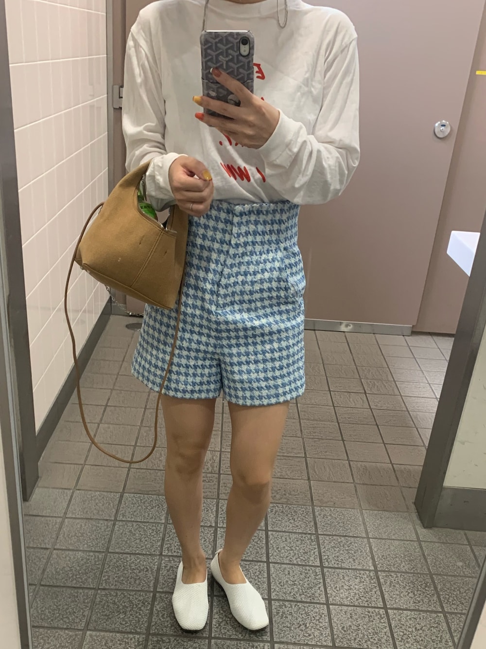 「アラサー、サスティナブル、ZARA、offen、暑い、生足、ショートパンツコーデ、カジュアルコーデ、outfit、オトナカジュアル」｜「ZARAのアイテム（その他パンツ、ブルー系）」を使った、mさん（レディース・156cm）の夏コーディネートの1枚目の写真