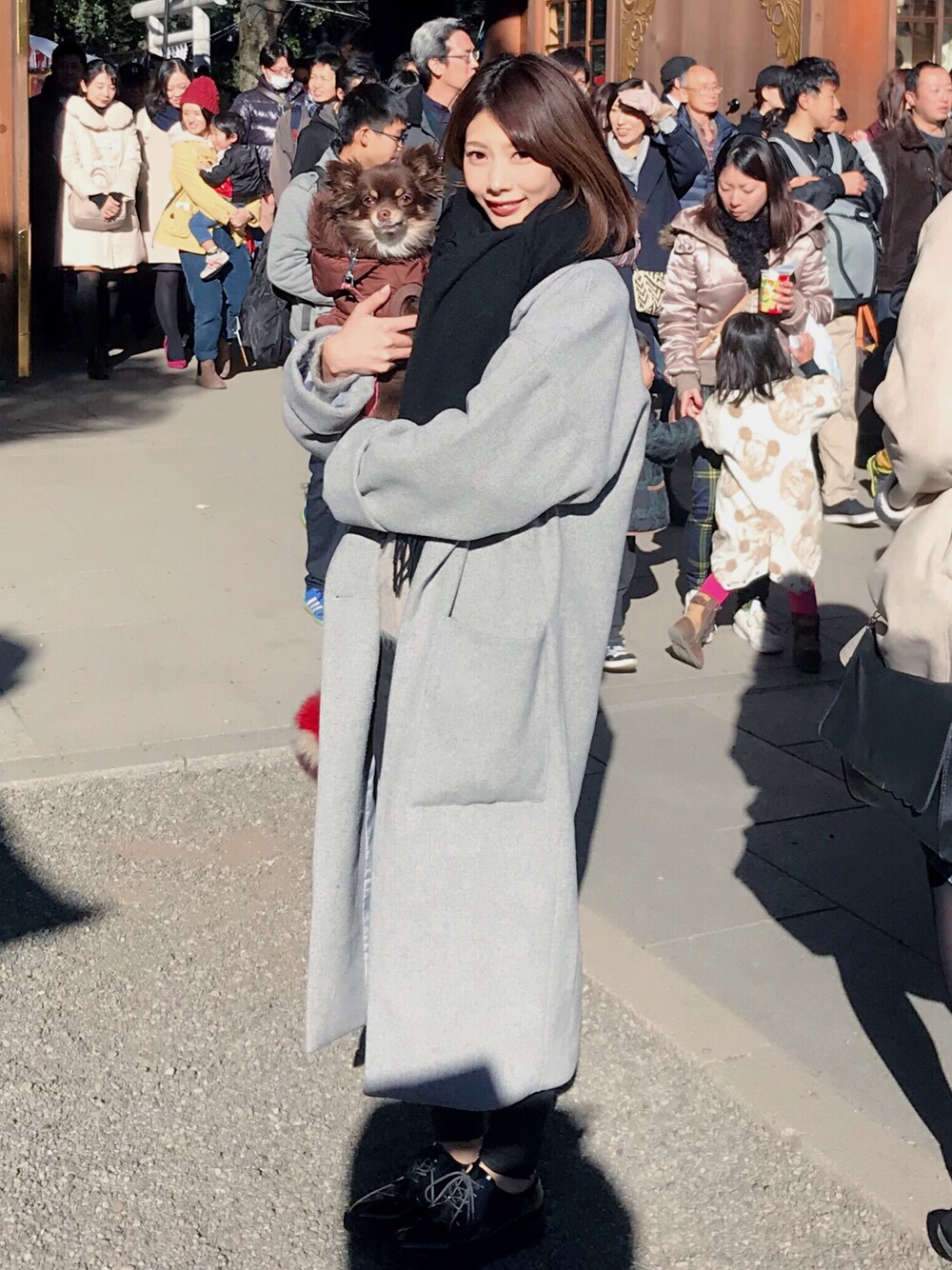 「EMODA、大判ストール」｜「URBAN RESEARCHのアイテム（ストール/ショール、ブラック系）」を使った、ＭＩＣＨＩＲＵさん（レディース・162cm）の冬コーディネートの1枚目の写真