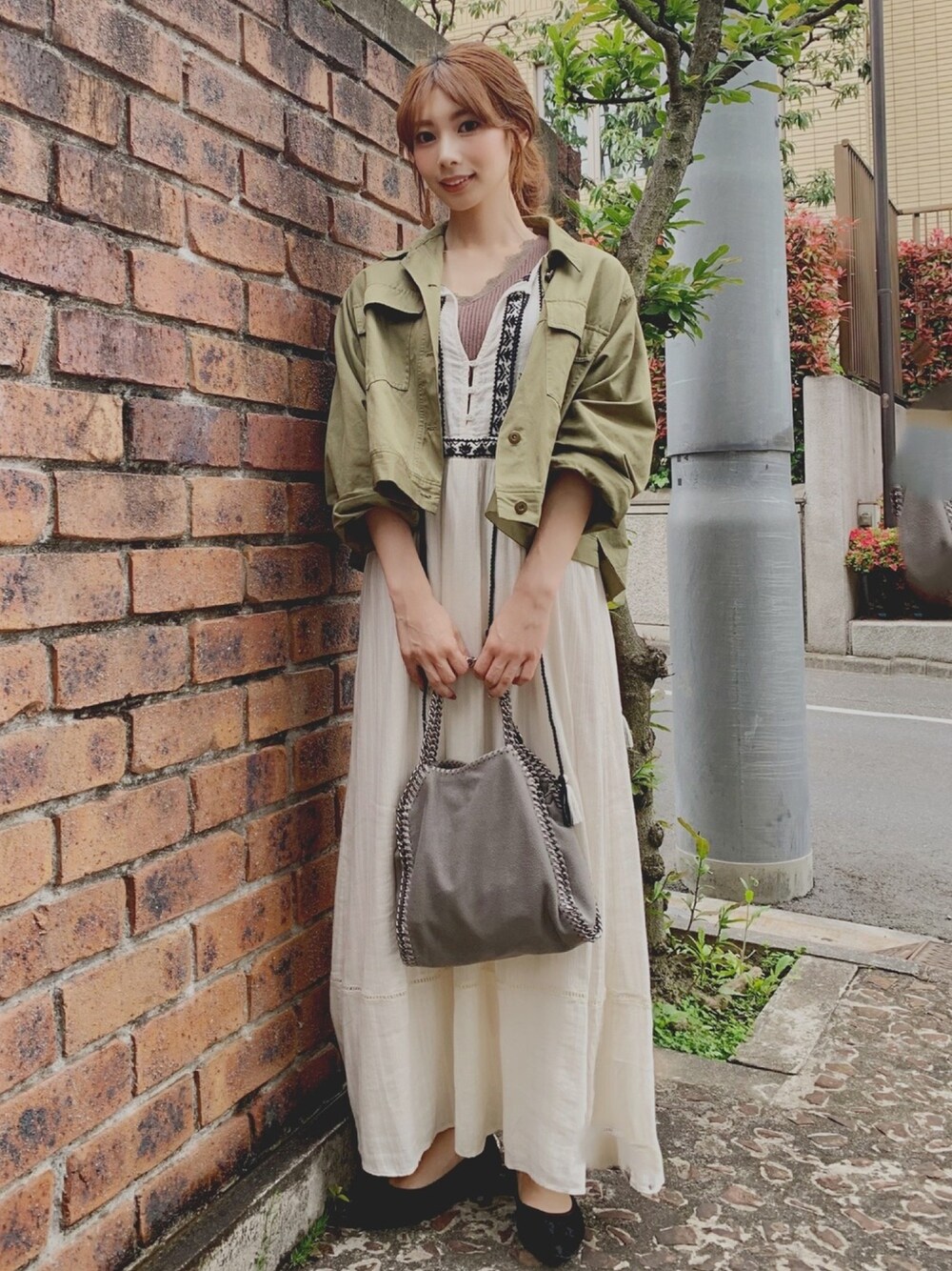 「LAYMEE、titivate、ZARA、Stella McCartney」｜「titivateのﾊﾞｯｸﾎﾞﾀﾝゆるｼﾞｬｹｯﾄ（ミリタリージャケット、グリーン系）」を使った、ＭＩＣＨＩＲＵさん（レディース・162cm）の春コーディネートの1枚目の写真