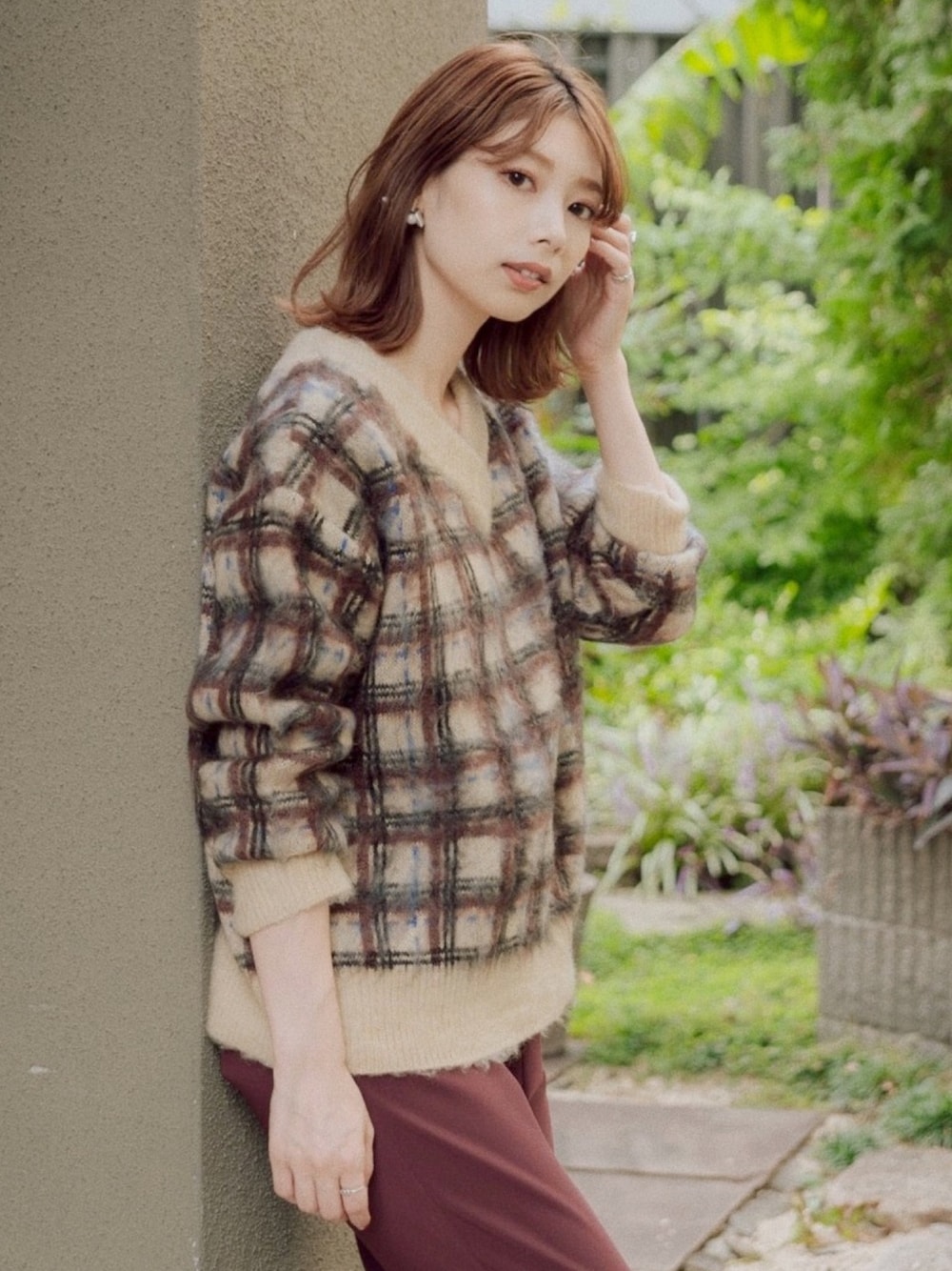 「LAYMEE、チェックニット、チェック柄に恋してる」｜「LAYMEEのCell chack knit / セルチェックニット（ニット/セーター、ホワイト系）」を使った、ＭＩＣＨＩＲＵさん（レディース・162cm）の秋コーディネートの1枚目の写真