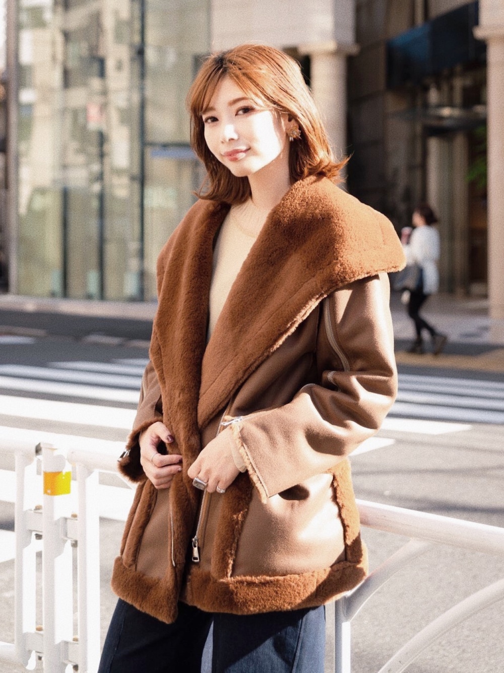 「LAYMEE、レザージャケット」｜「LAYMEEのScalo coat / スカロコート（その他アウター、ブラウン系）」を使った、ＭＩＣＨＩＲＵさん（レディース・162cm）の秋コーディネートの1枚目の写真