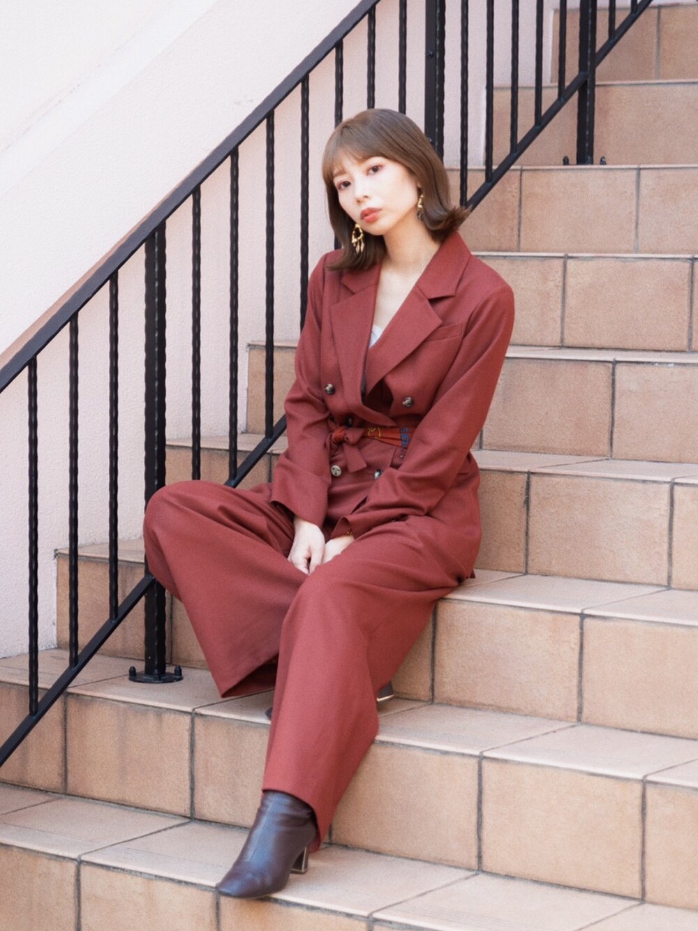 「LAYMEE、セットアップ、セットアップスタイル、スタッフセンバツ」｜「LAYMEEのMio scarf JKT / ミオスカーフジャケット（テーラードジャケット、ブラウン系）」を使った、ＭＩＣＨＩＲＵさん（レディース・162cm）の冬コーディネートの1枚目の写真