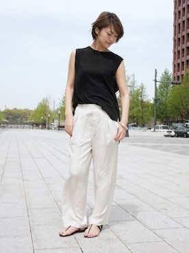 「アイテム（バングル/リストバンド）」を使った、AYAさん（レディース・163cm）の春コーディネート