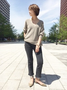 「アイテム（バングル/リストバンド）」を使った、AYAさん（レディース・163cm）の春コーディネート