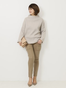 「アイテム（カーゴパンツ、ベージュ系）」を使った、AYAさん（レディース・163cm）の秋コーディネート