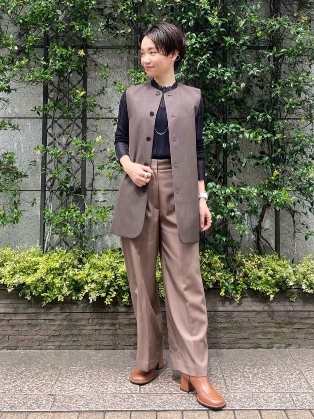 「ショートブーツ、ユナイテッドアローズ、Pants style、オデットエオディール、H BEAUTY&YOUTH、LOEFF、FABIO RUSCONI、べすと、秋トレンド2021、今年の一押しショートブーツ」｜「FABIO RUSCONIの【別注】＜FABIO RUSCONI（ファビオ ルスコーニ）＞ GENNA SBT（ブーツ、ブラウン系）」を使った、伊藤　オデット エ オディール スタッフさん（レディース・152cm）の秋コーディネートの1枚目の写真