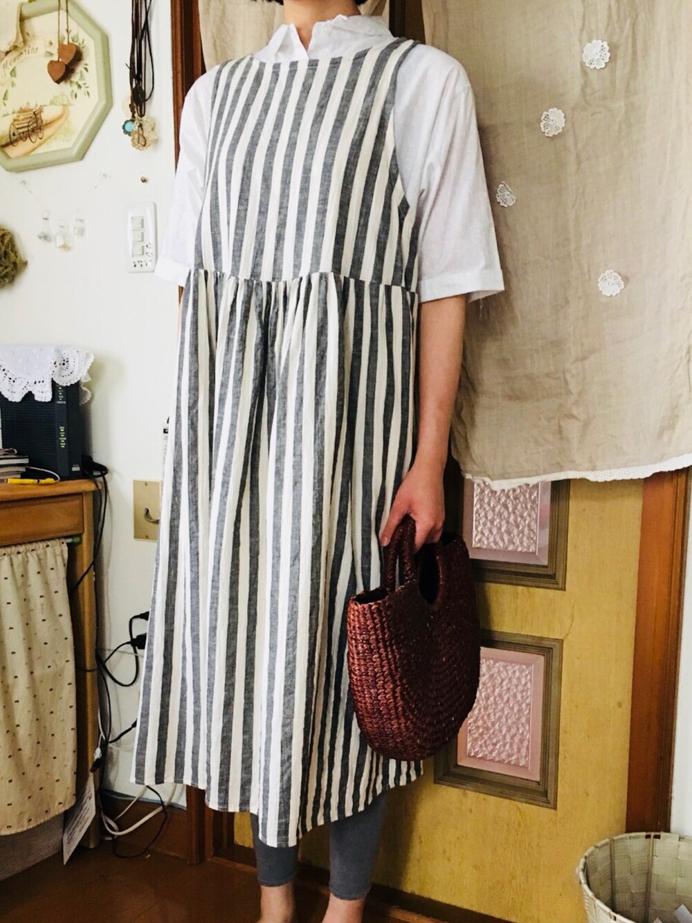「シンプル、夏コーデ、ハンドメイド、ワンピース、シャツワンピ、大人ガーリー、かごバッグ、レギンス、ストライプ」｜「miniaのリングハンドルバスケット(L)（かごバッグ、ブラウン系）」を使った、m@さん（レディース・164cm）の夏コーディネートの1枚目の写真