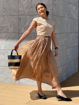 「ZARA（ザラ）のアイテム（Tシャツ/カットソー、ベージュ系）」を使った、ミントさん（レディース・160cm）の春コーディネート