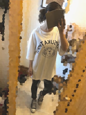 「Onitsuka Tiger（オニツカタイガー）のアイテム（Tシャツ/カットソー、ホワイト系）」を使った、m  さん（レディース・162cm）の秋コーディネート