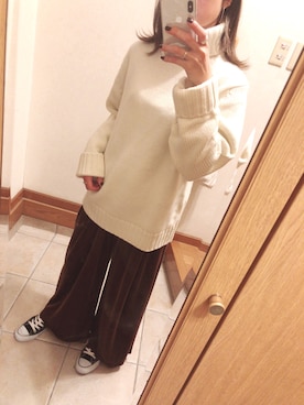 「GU（ジーユー）のアイテム（ニット/セーター、ホワイト系）」を使った、m  さん（レディース・162cm）の秋コーディネート
